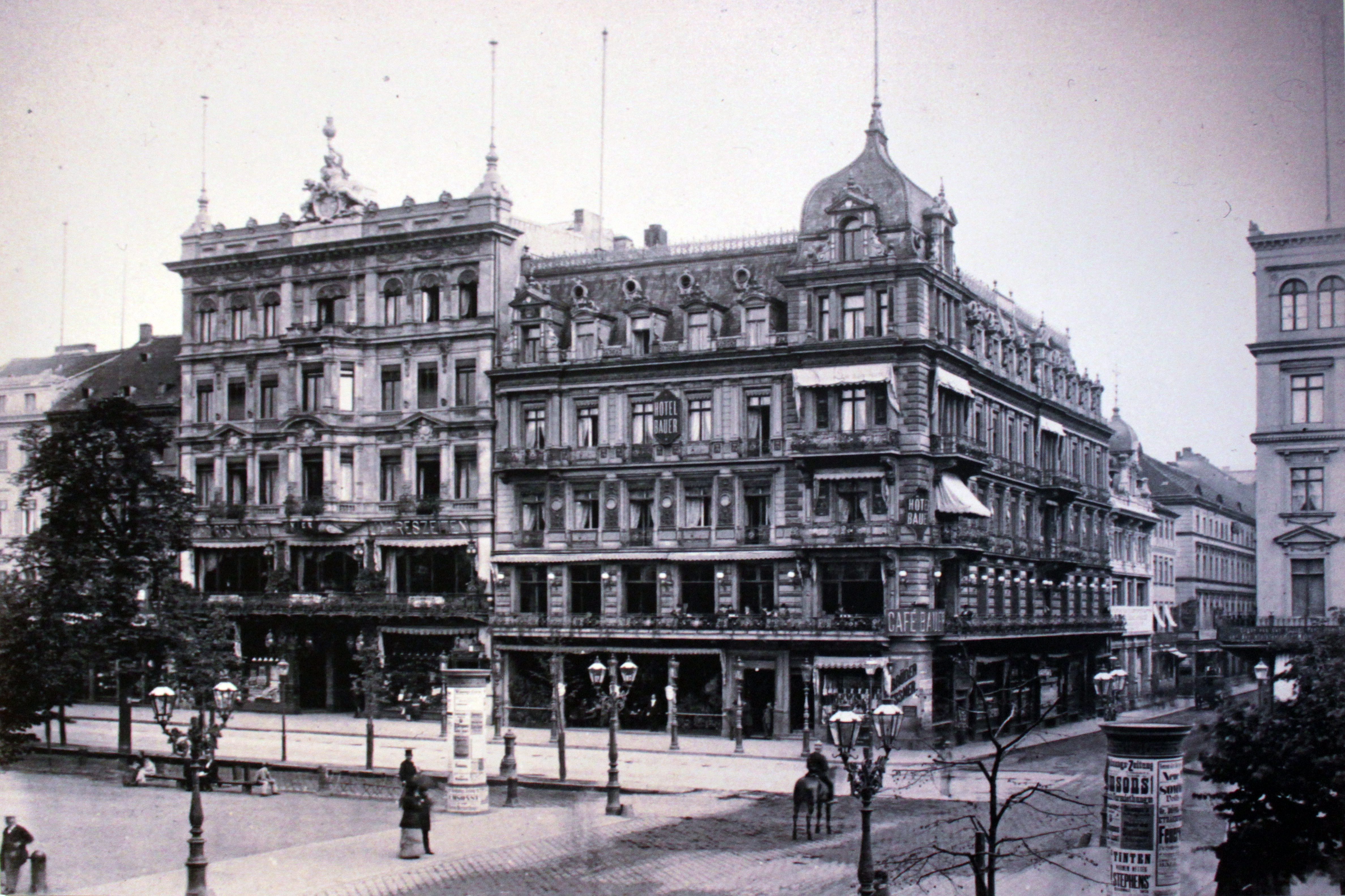 Ein Blick auf das Café Bauer von 1886